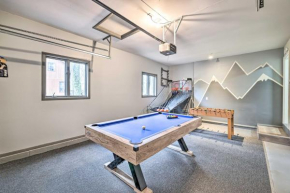 Spacious East Stroudsburg Home with Fire Pit!